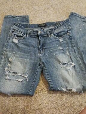 Judy Blue Women's Ripped Light Blue Boyfriend Jeans